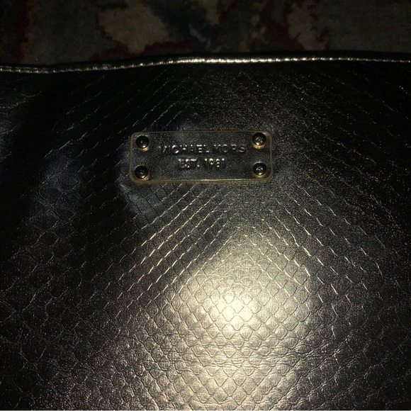 Michael Kors Gold Metallic Gorgeous Tote Bag Brand New with Tags - Picture 3 of 7